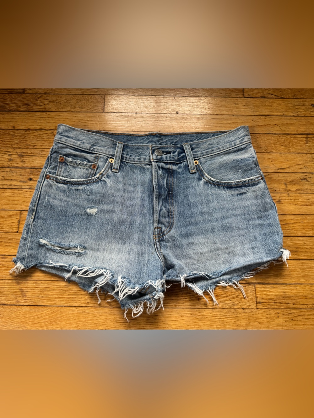 Levi's 501 Original Distressed Denim Cut-Off Shorts Light Wash Women's Size 29